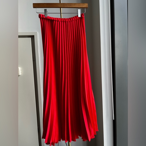 Halogen Pleated Midi Skirt - Picture 3 of 4
